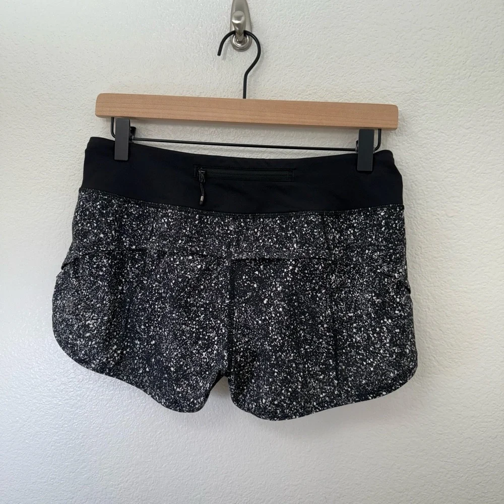 Lululemon Speed Short
Mini Splatter White Black / Black Size 4 - Picture 7 of 13